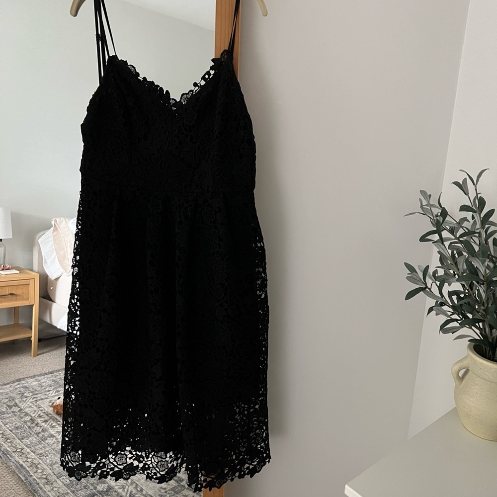Astr the Label Lace Midi Dress